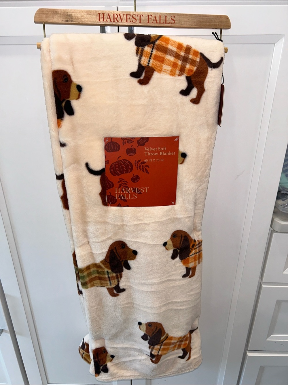 Harvest Falls Dachshund Doxie Cream Velvet Soft Throw Blanket 60”x70”
